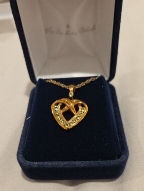 NIB Danbury Mint Peridot Pendant Necklace